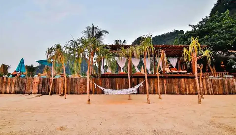 هتل فی فی کوکو بیچ ریزورت